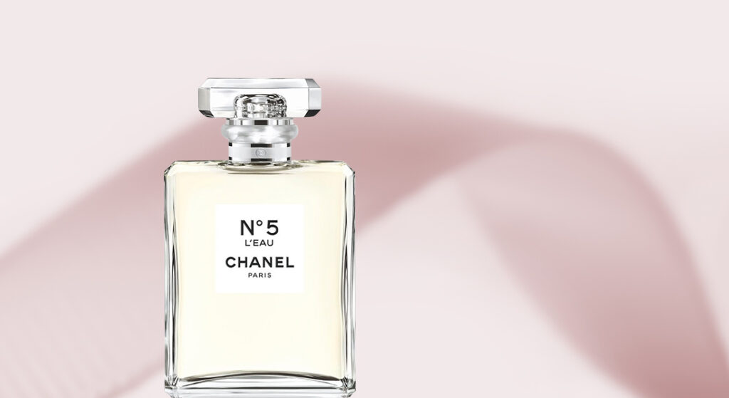 Chanel N°5 L’eau – You Know Me and You Don’t